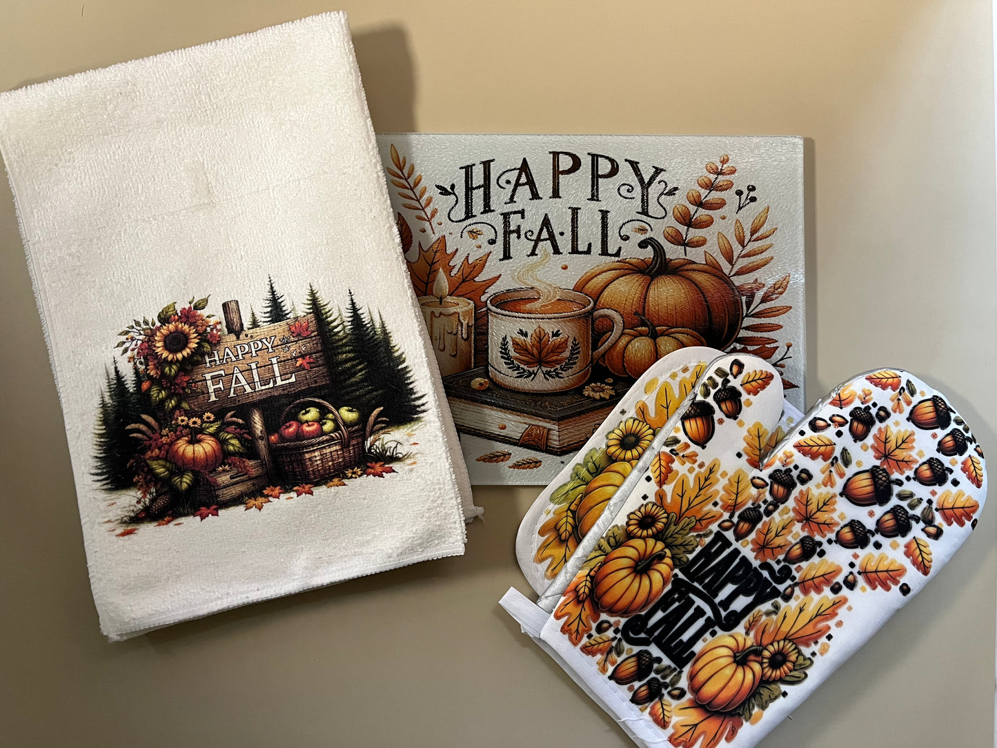 Country Autumn Kitchen Trio – Towels, Oven Set & Small Cutting Board